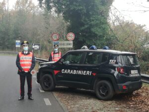 Rogliano (Cs), brutta storia di maltrattamenti in famiglia: 21enne segrega in casa madre e fratello minacciandoli, prezioso l’intervento dei carabinieri