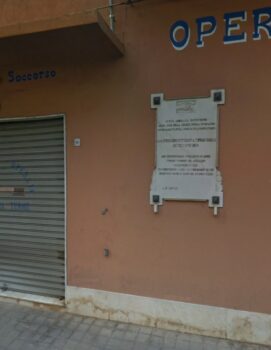 Casa funeraria nella sede dell’ex società operaia, Lamezia Bene Comune sostiene petizione dei cittadini