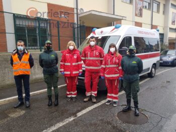 Lamezia Terme, con serenità gli over 80 hanno ricevuto la prima dose di Pfizer nella parrocchia di San Francesco di Paola