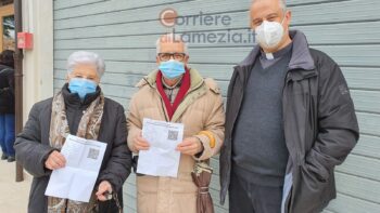 Lamezia Terme, con serenità gli over 80 hanno ricevuto la prima dose di Pfizer nella parrocchia di San Francesco di Paola