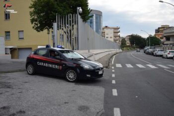 Lamezia Terme, aggredisce compagna, ai domiciliari 26enne