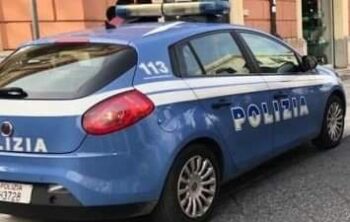 Reggio Calabria, le Volanti salvano due amici a quattro zampe in pericolo di vita