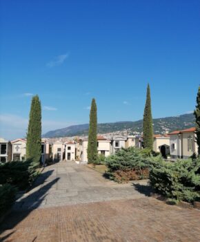 Cimiteri, è sempre emergenza loculi: bare parcheggiate da mesi. La denuncia dell'associazione Quartiere Capizzaglie