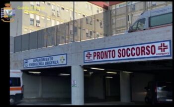 Operazione "Molière", medici si assentano durante primo lockdown grazie a falsi certificati, indagati 41 sanitari