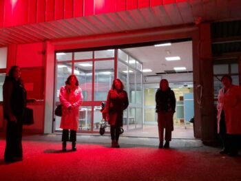 A Lamezia Terme il primo pronto soccorso calabrese con percorso rosa si illumina per il 25 novembre