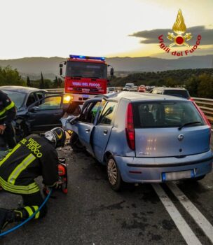 Tragico incidente a Cosenza, un morto e due feriti