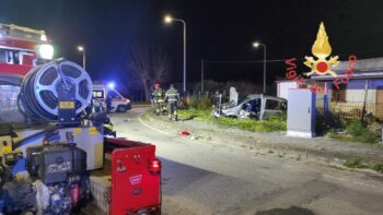 Incidente stradale a Catanzaro, ferite due ragazze di 22 e 28 anni