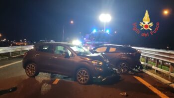 Incidente stradale, tre auto coinvolte e 4 feriti. La causa forse un cinghiale sulla carreggiata