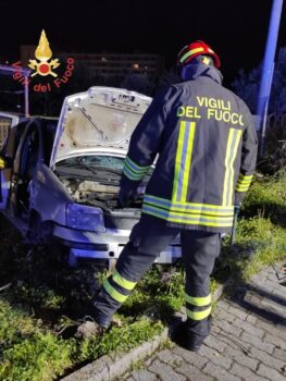 Incidente stradale a Catanzaro, ferite due ragazze di 22 e 28 anni