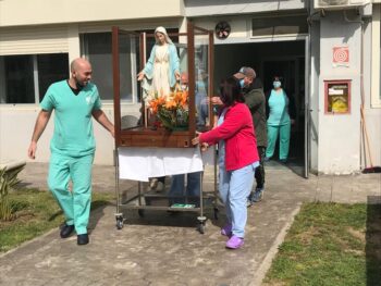 Visita della statua peregrina della Medaglia Miracolosa all'Ospedale lametino, la riflessione del direttore dell'unità operativa del Servizio psichiatrico