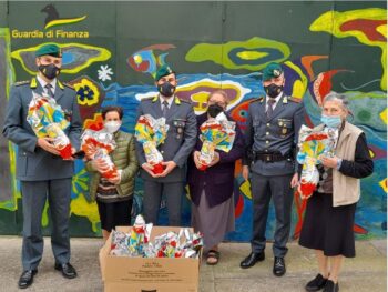 GdF di Reggio Calabria, donate le tradizionali “uova di cioccolato” ai bambini della Casa Famiglia “Villa Bethania Christi”