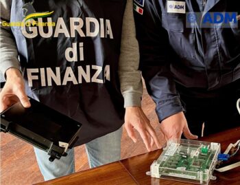 Sequestro 32 apparecchi da gioco muniti di scheda clonata, indagato imprenditore del cosentino