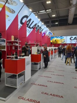 La nocciola Tonda di Calabria presente al Vinitaly, per promuovere gusto e territorio