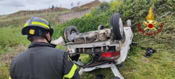 Incidente stradale nel crotonese, feriti 5 ragazzi di cui uno è grave