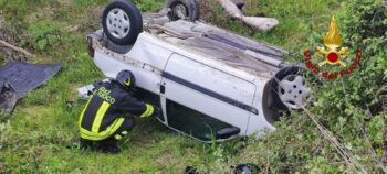 Incidente stradale nel crotonese, feriti 5 ragazzi di cui uno è grave