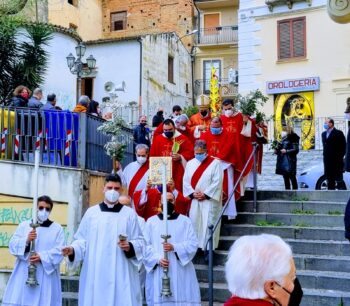 Domenica delle Palme. Vescovo Schillaci: “Anche oggi le pietre possano gridare pace”