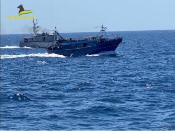 Due operazioni di contrasto all'immigrazione clandestina lungo coste calabre, fermati due scafisti