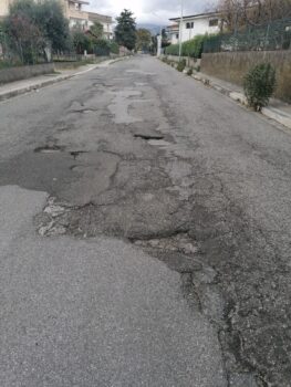 Strade impraticabili, la denuncia dell’Associazione Quartiere Capizzaglie