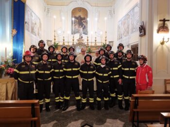 A Lamezia cerimonia di benedizione degli elmi degli Allievi Vigili del Fuoco