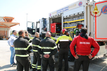 Consegnato ai Vigili del Fuoco automezzo operativo preposto alle attività di Ricerca e Soccorso in Ambito Urbano