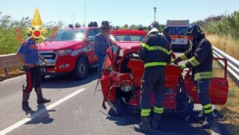 Incidente stradale sulla 106 a Strongoli, muore 31enne