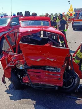 Incidente stradale sulla 106 a Strongoli, muore 31enne