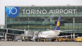 Hostess ha malore, disagi sul volo Torino-Lamezia Terme per 10 passeggeri lasciati a terra