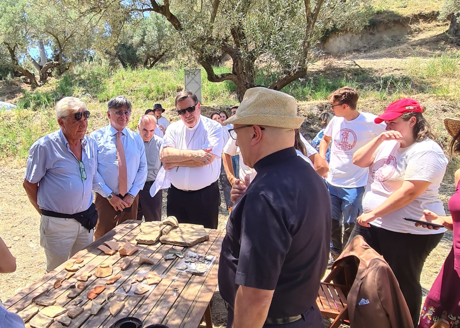 Luoghi Cassiodorei, al via gli scavi: rinvenuti i resti di una domus e di un calidario