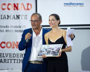 Anton Giulio Grande e la Madrina Eleonora Ivone alla prima serata di Mediterraneo Festival Corto