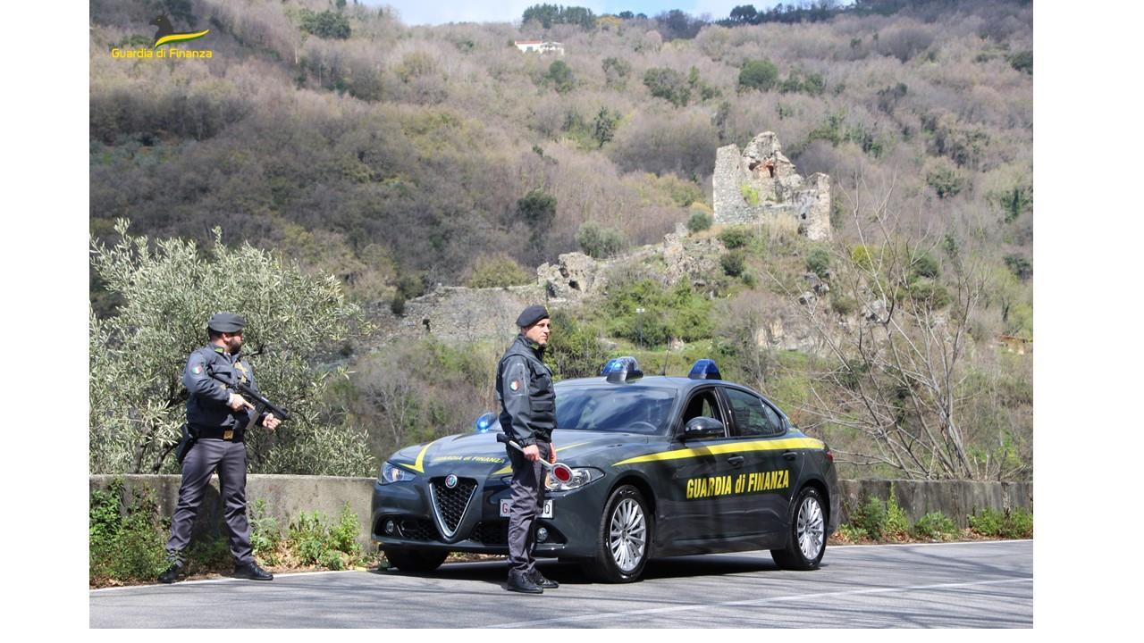 Lamezia, furti di gasolio e ricettazione, otto misure cautelari, tra destinatari anche dipendente pubblico in pensione