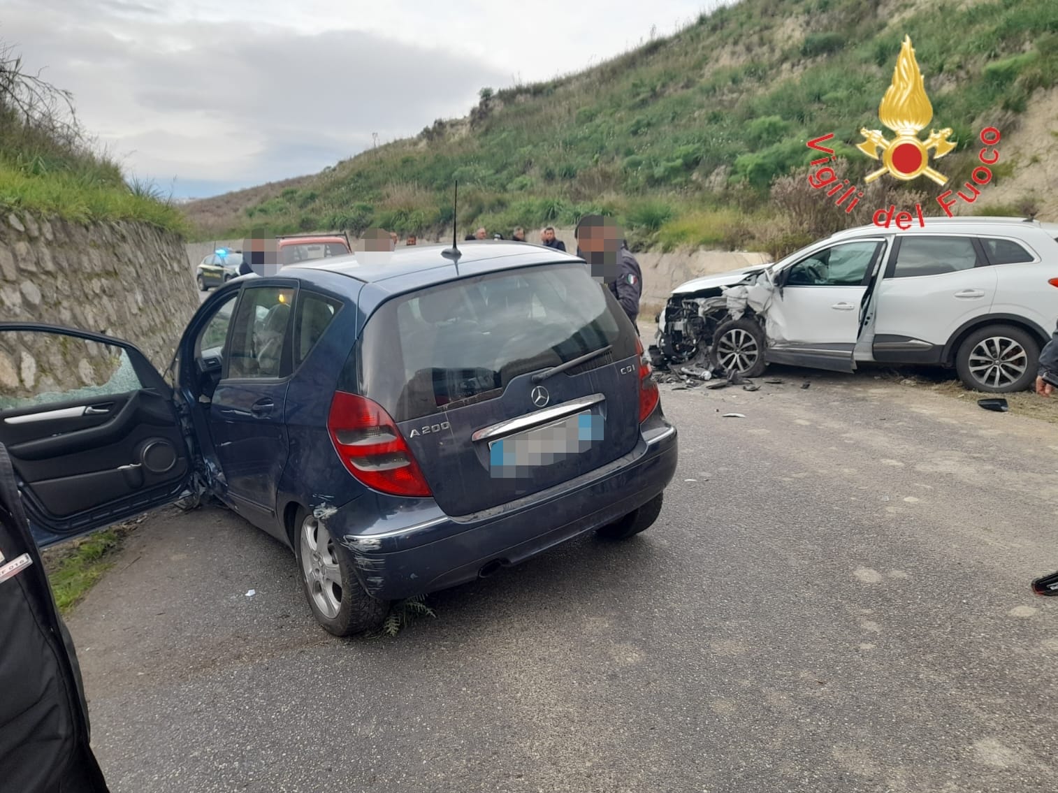 Incidente stradale nel catanzarese, tre feriti