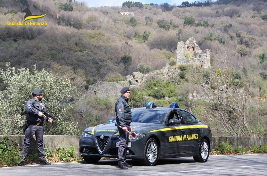 Associazione a delinquere per traffico di droga, 49 arresti, anche a Lamezia