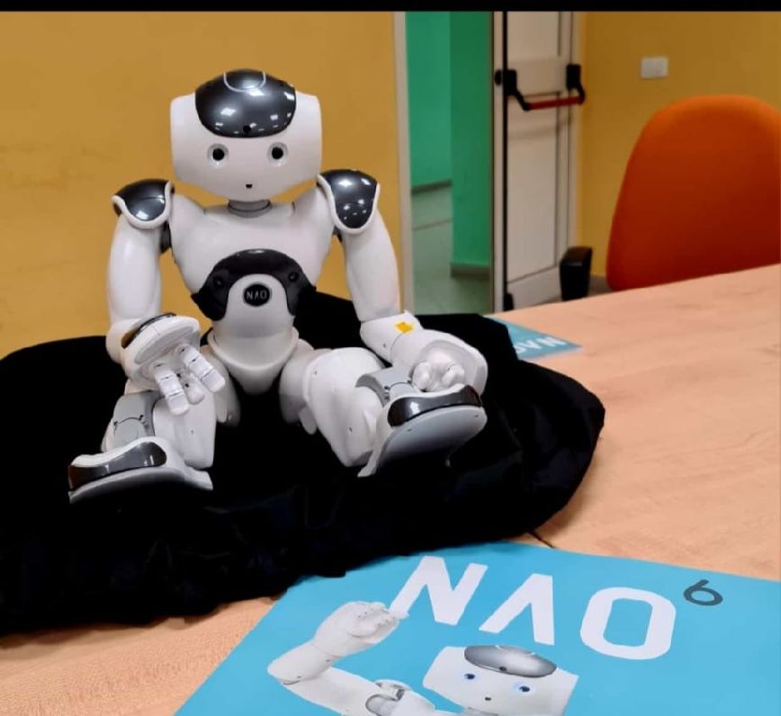 Lamezia, il robot NAO arriva al Polo “Rambaldi”