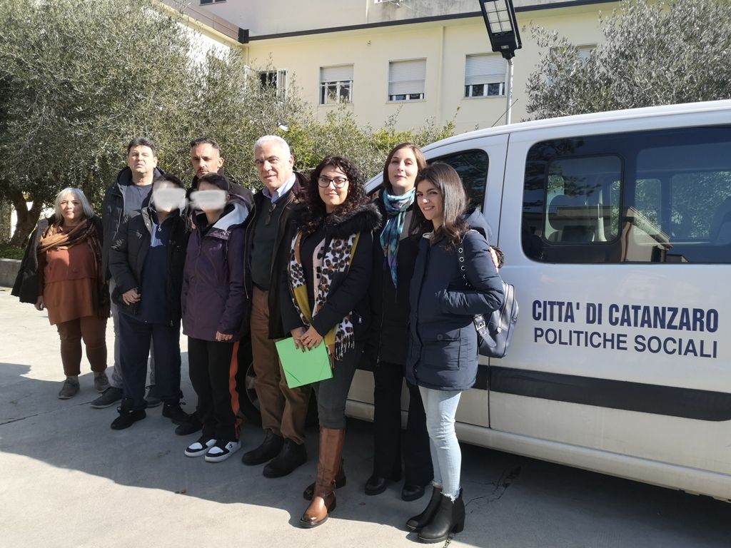 Catanzaro, una nuova casa per la famiglia Corasoniti grazie alla disponibilità di Fondazione Città Solidale