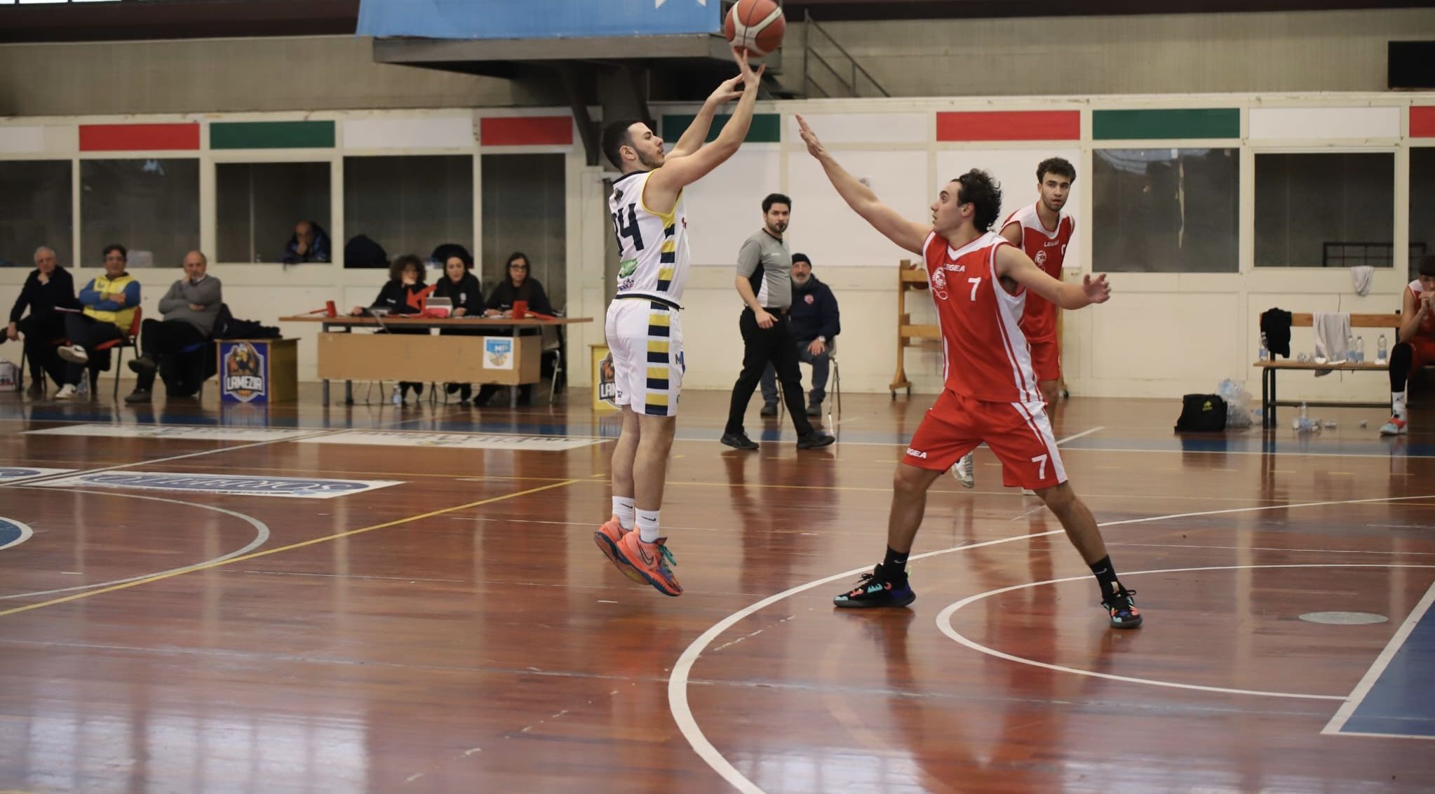 Basketball Lamezia, vittoria al Palasparti sul Forio