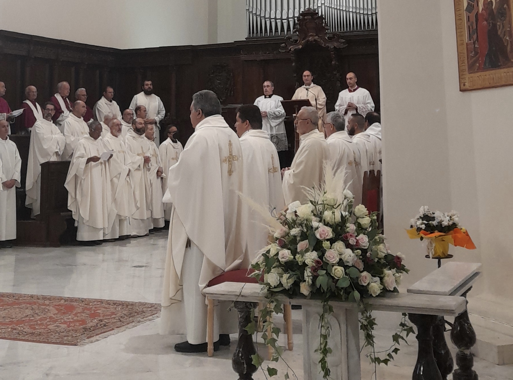 Lamezia, il vescovo Parisi celebra il Corpus Domini: “Il memoriale dell’amore di Dio”