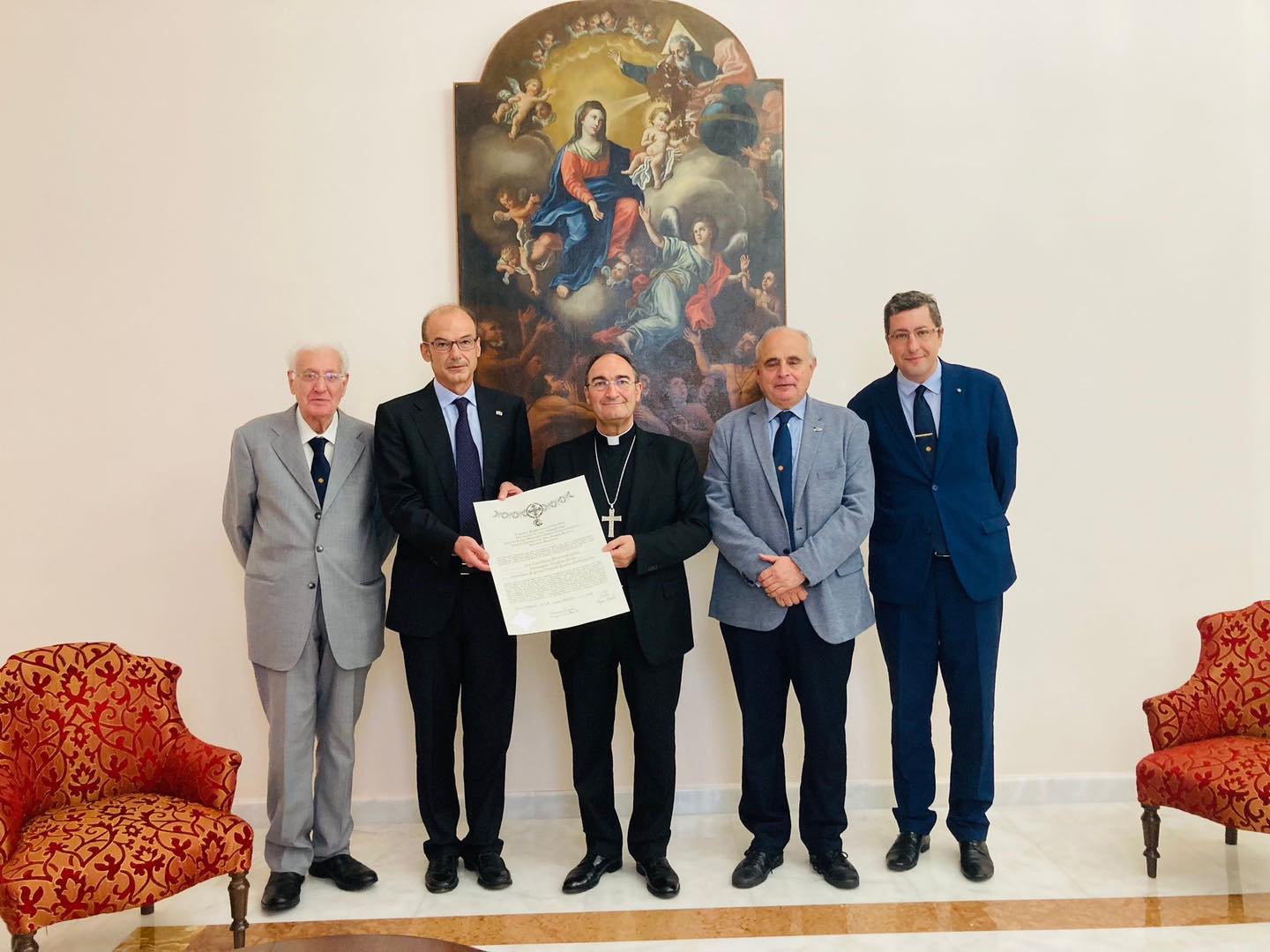 Il Vescovo Parisi nominato Cavaliere di Gran Croce di Grazia ecclesiastico dell'Ordine Costantiniano di San Giorgio