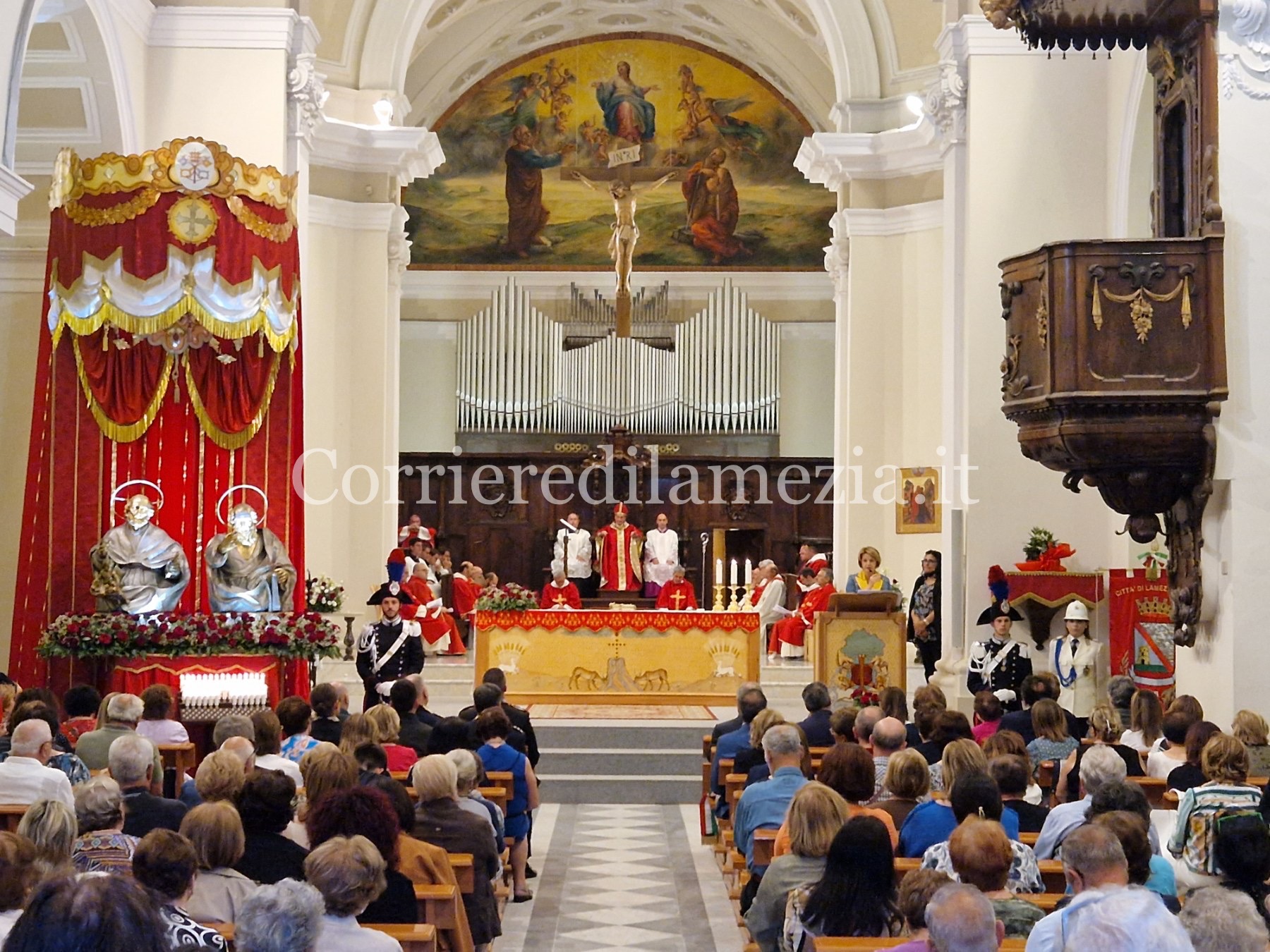 Lamezia, solennità dei Ss. Pietro e Paolo, il vescovo: “Dentro il limite, il Signore costruisce la storia dell’umanità “