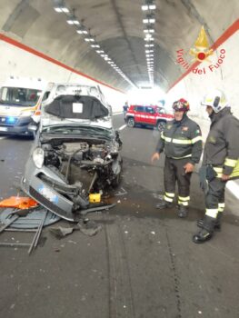 Tre auto coinvolte in un incidente nel catanzarese, sei feriti