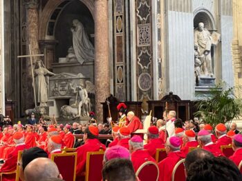 L'Arcivescovo della Diocesi di Cosenza Bisignano, mons. Giovanni Checchinato, riceve il Pallio in Vaticano