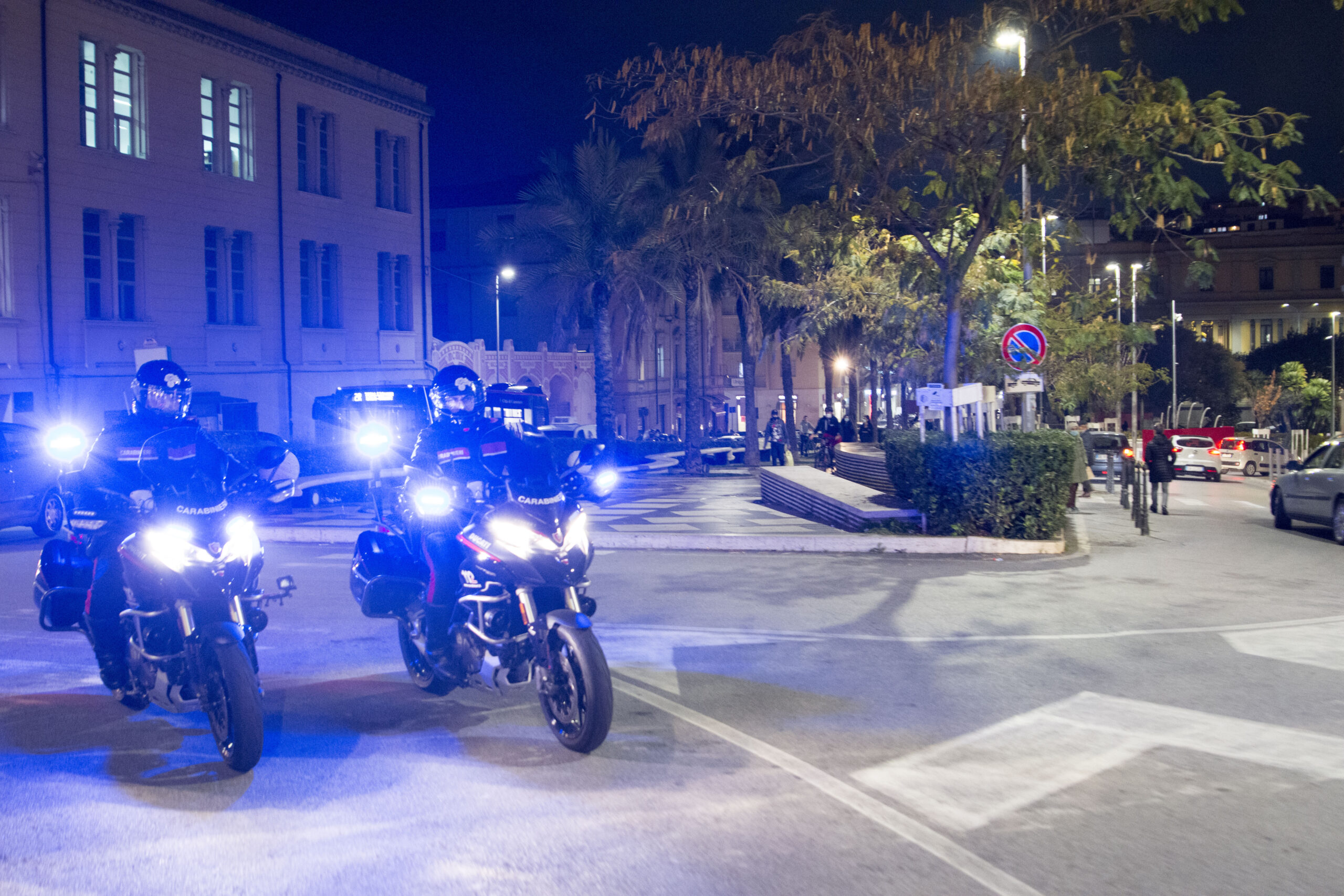 Catanzaro, controlli dei Carabinieri durante il ponte del 2 giugno