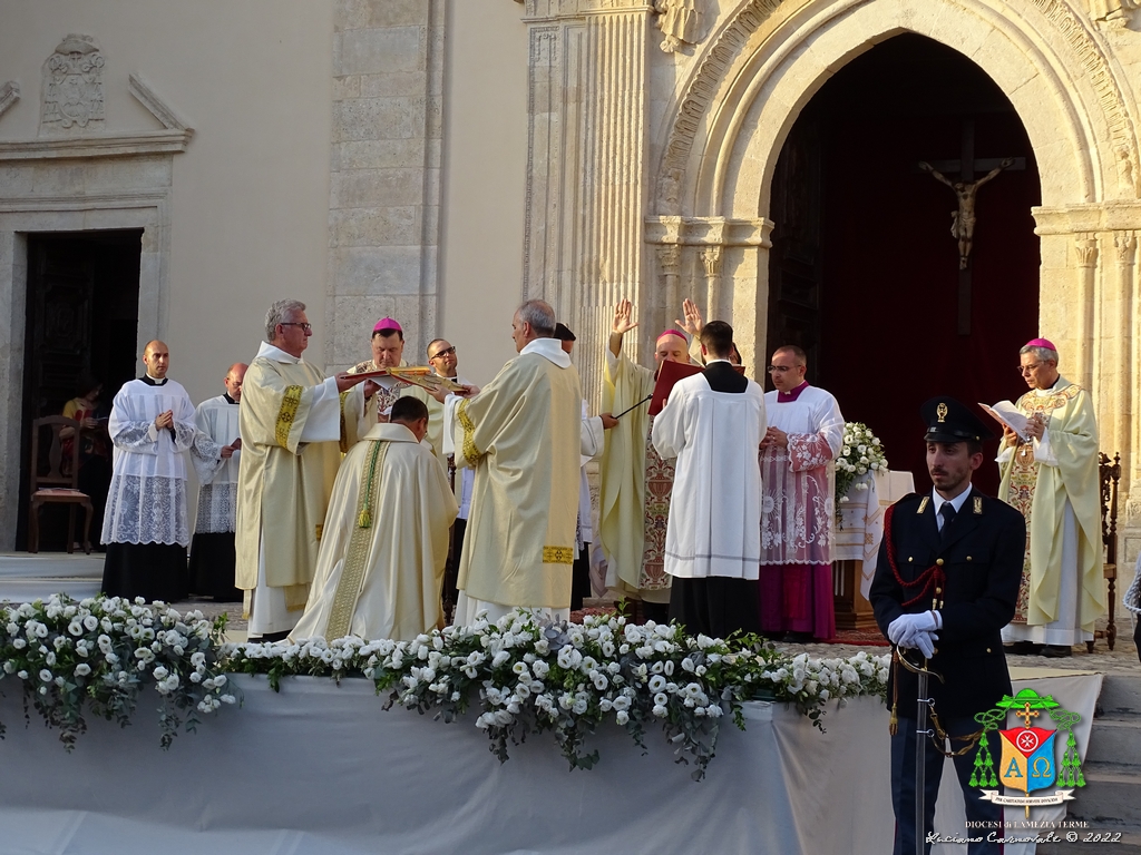 Un anno fa l’ordinazione episcopale di mons. Serafino Parisi, gli auguri della Diocesi