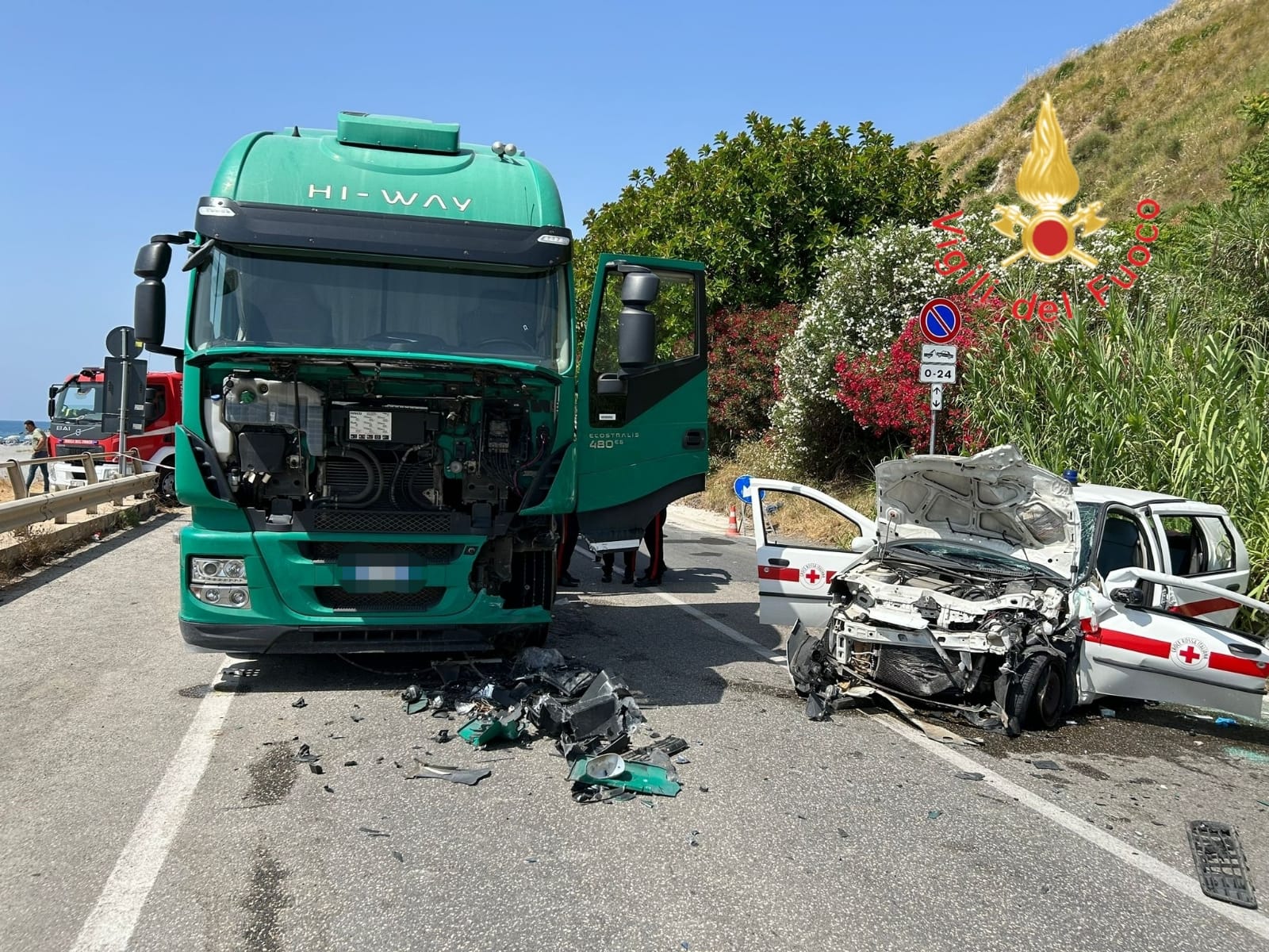 Incidente stradale ad Amantea, coinvolta auto della Croce Rossa Italiana, feriti i 5 volontari a bordo