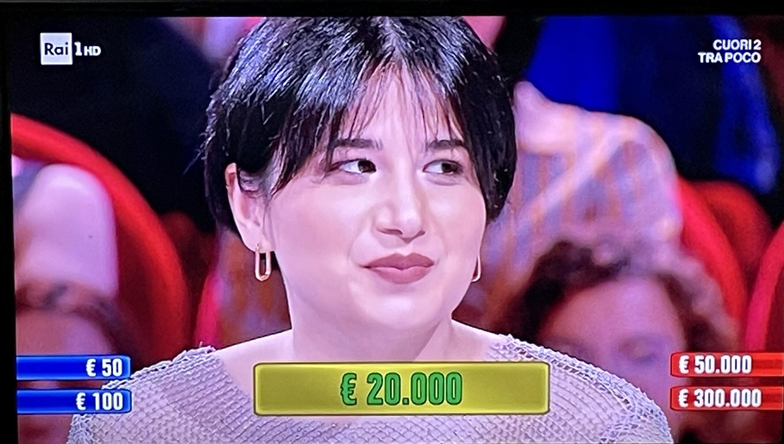 La lametina Anna Chiara Viola gioca ad 'Affari tuoi' su Rai Uno, accetta l’offerta e porta a casa 20mila euro