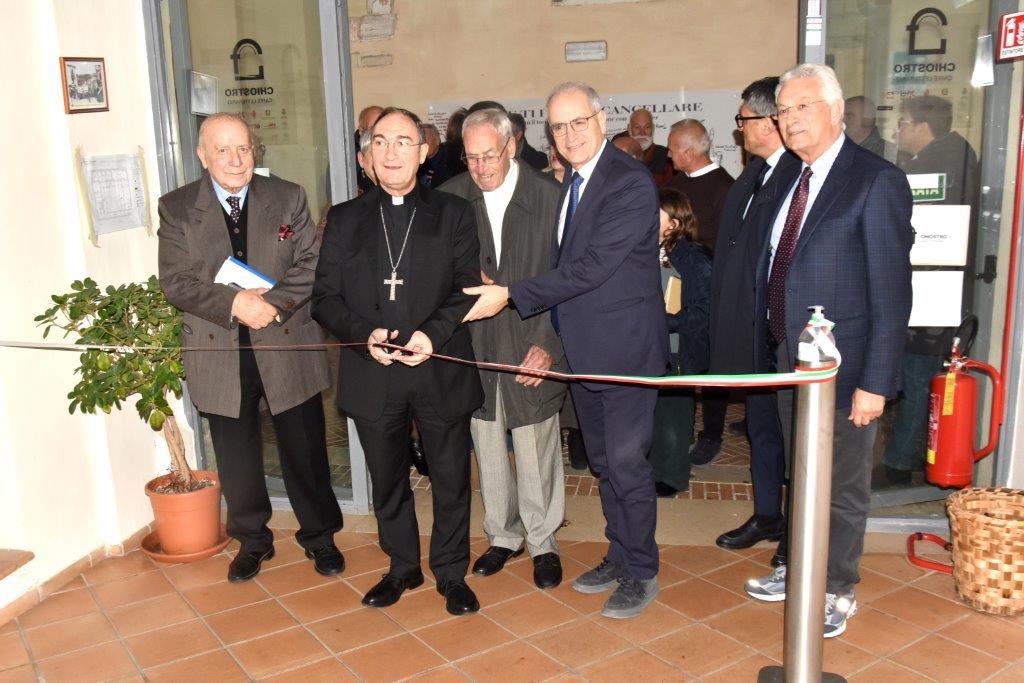 Lamezia Terme, inaugurata la mostra “Castelli e chiese di Calabria” e presentato libro “Sud. Il Capitale che serve”