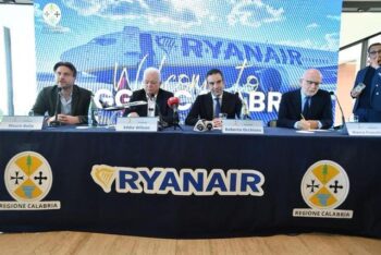 Ryanair attiva 12 nuovi collegamenti dalla Calabria, oltre 200 nuovi posti di lavoro per l'estate 24