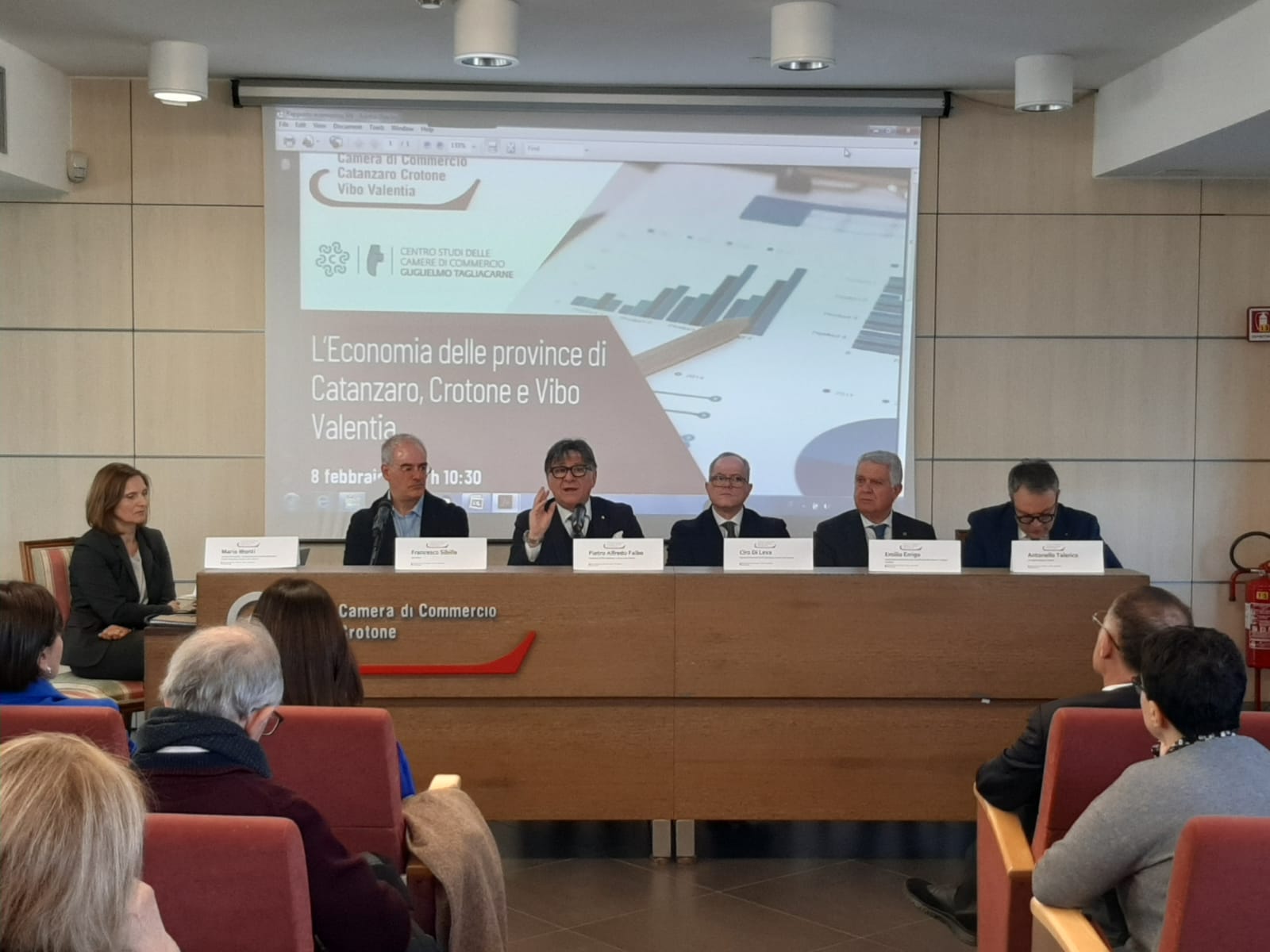 Presentato il report economico della Camera di Commercio, focus sulla provincia di Crotone