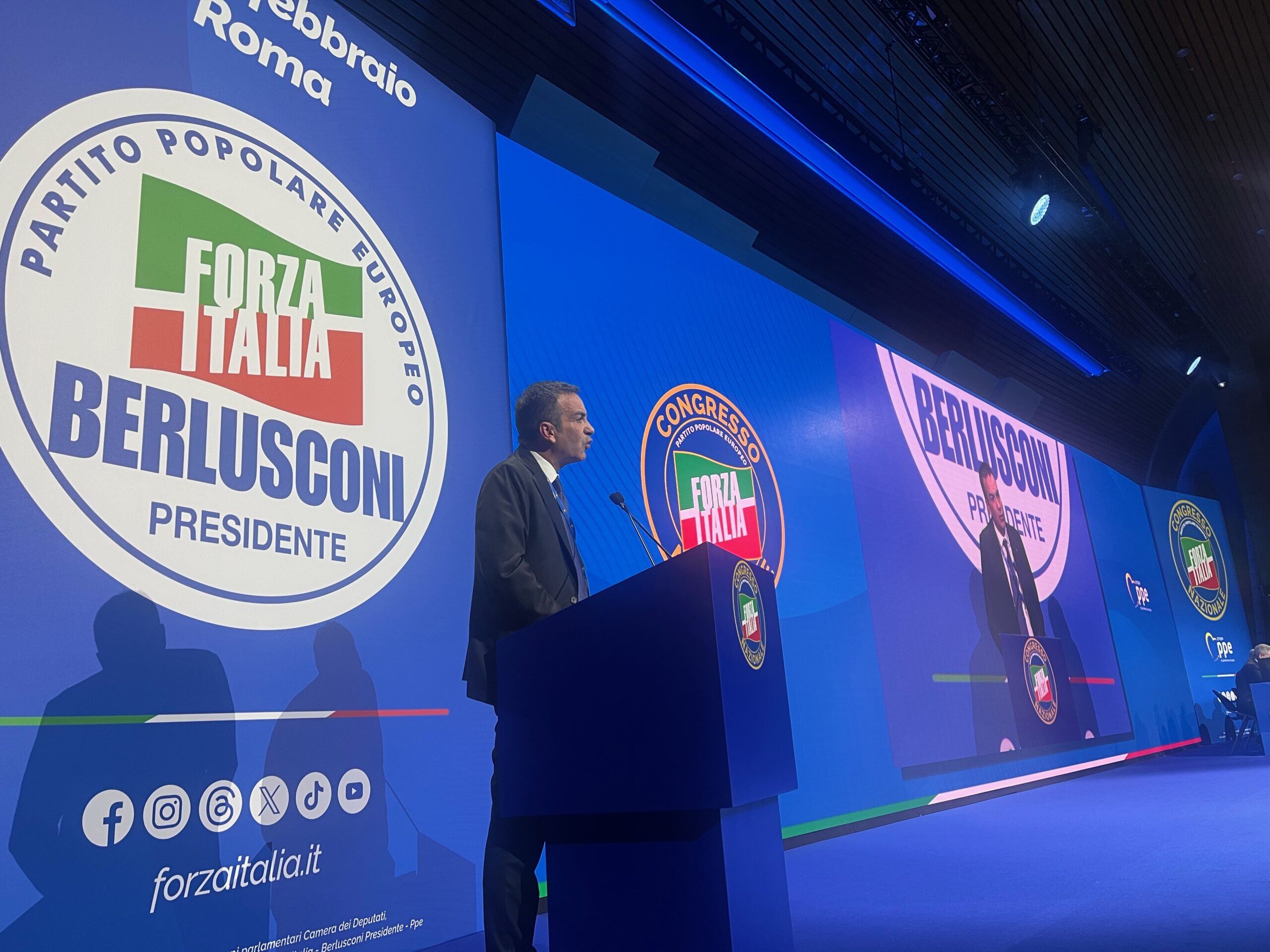 Occhiuto al Congresso nazionale di Forza Italia: “Berlusconi è stato capace di costruire un partito che resistesse anche dopo di lui”