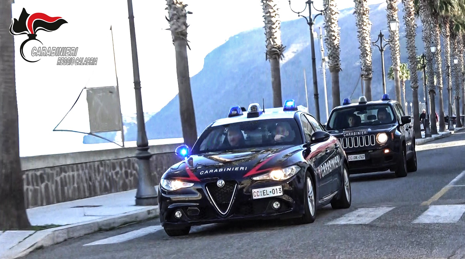 Tentano di truffare diversi anziani, arrestati due 20enni colti in flagranza nel reggino