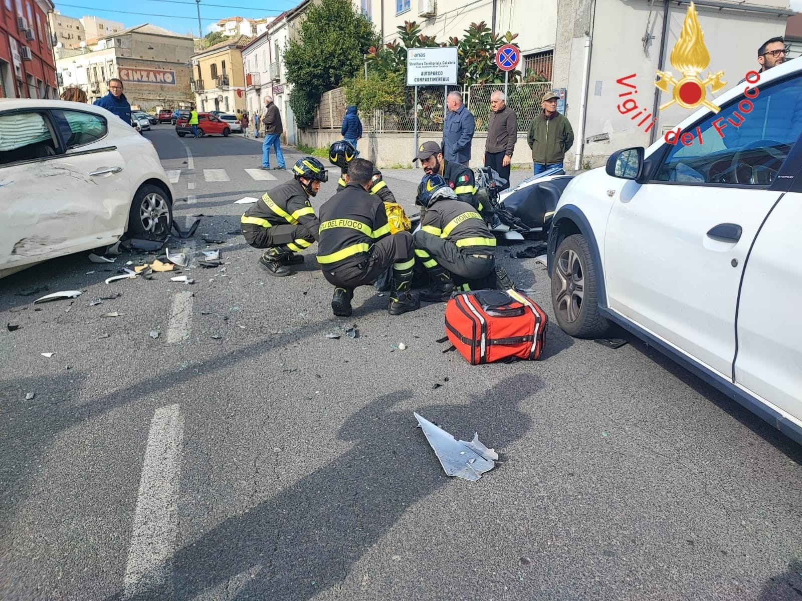 Incidente stradale a Catanzaro, coinvolte due auto ed una moto